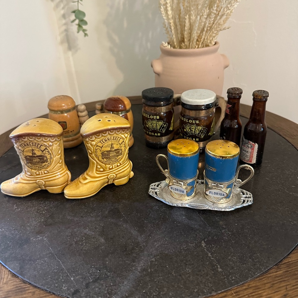 Boot Salt and Pepper Shakers - Yellow - Picture 1 of 6